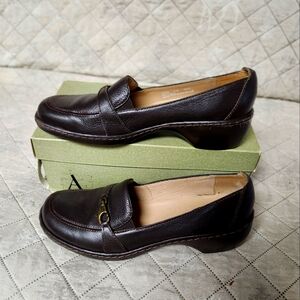 Expresso Clarks brand shoes